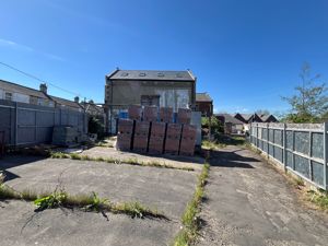 Photo 1- click for photo gallery